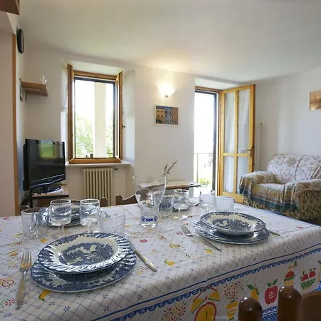 Rosalia Apartment Pino Lago Maggiore
