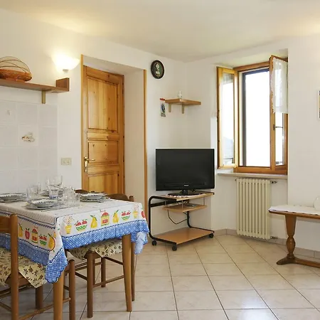 Rosalia Apartment Pino Lago Maggiore